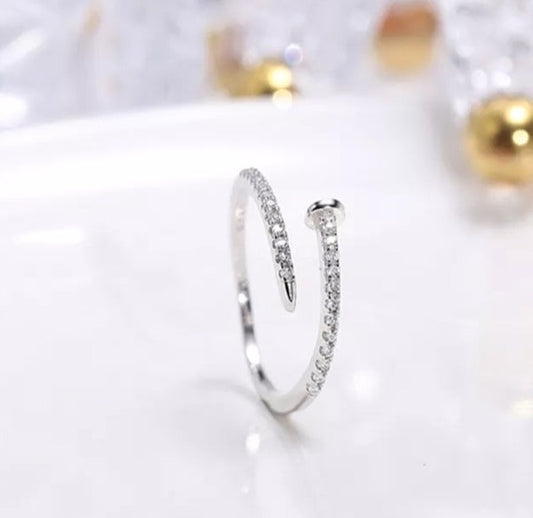 Luxury Styled AAA Zircon Silver or Gold Ring